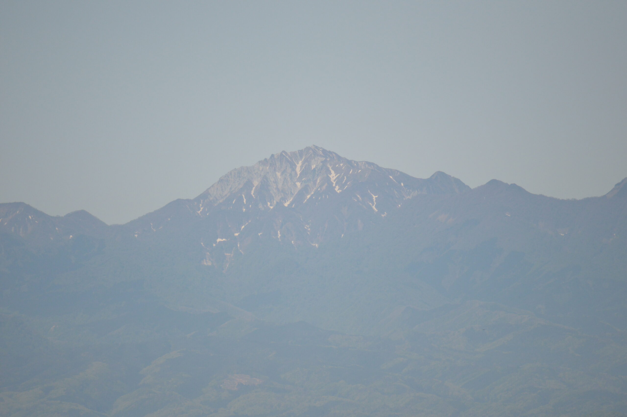 大山　2024年4月28日撮影